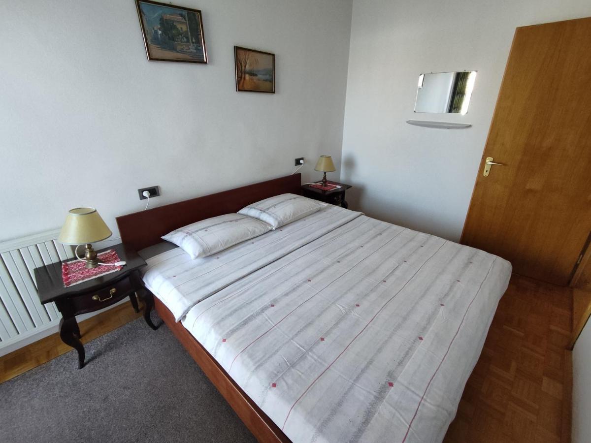 Apartments Samec Izola Εξωτερικό φωτογραφία