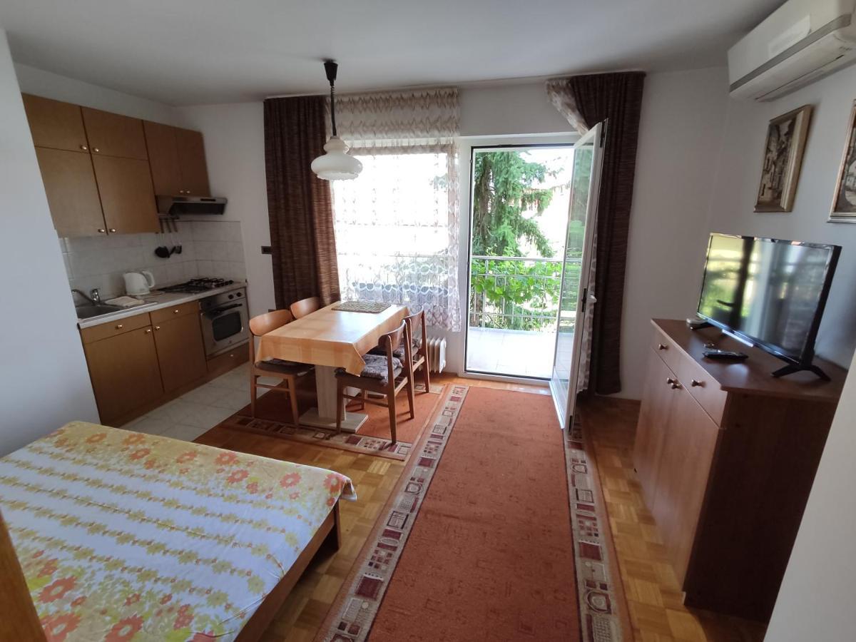 Apartments Samec Izola Εξωτερικό φωτογραφία