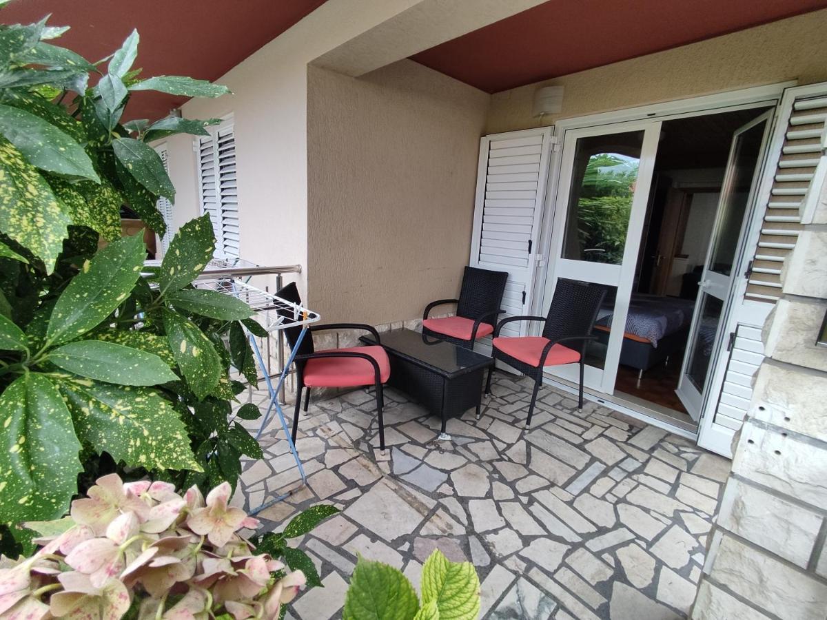 Apartments Samec Izola Εξωτερικό φωτογραφία