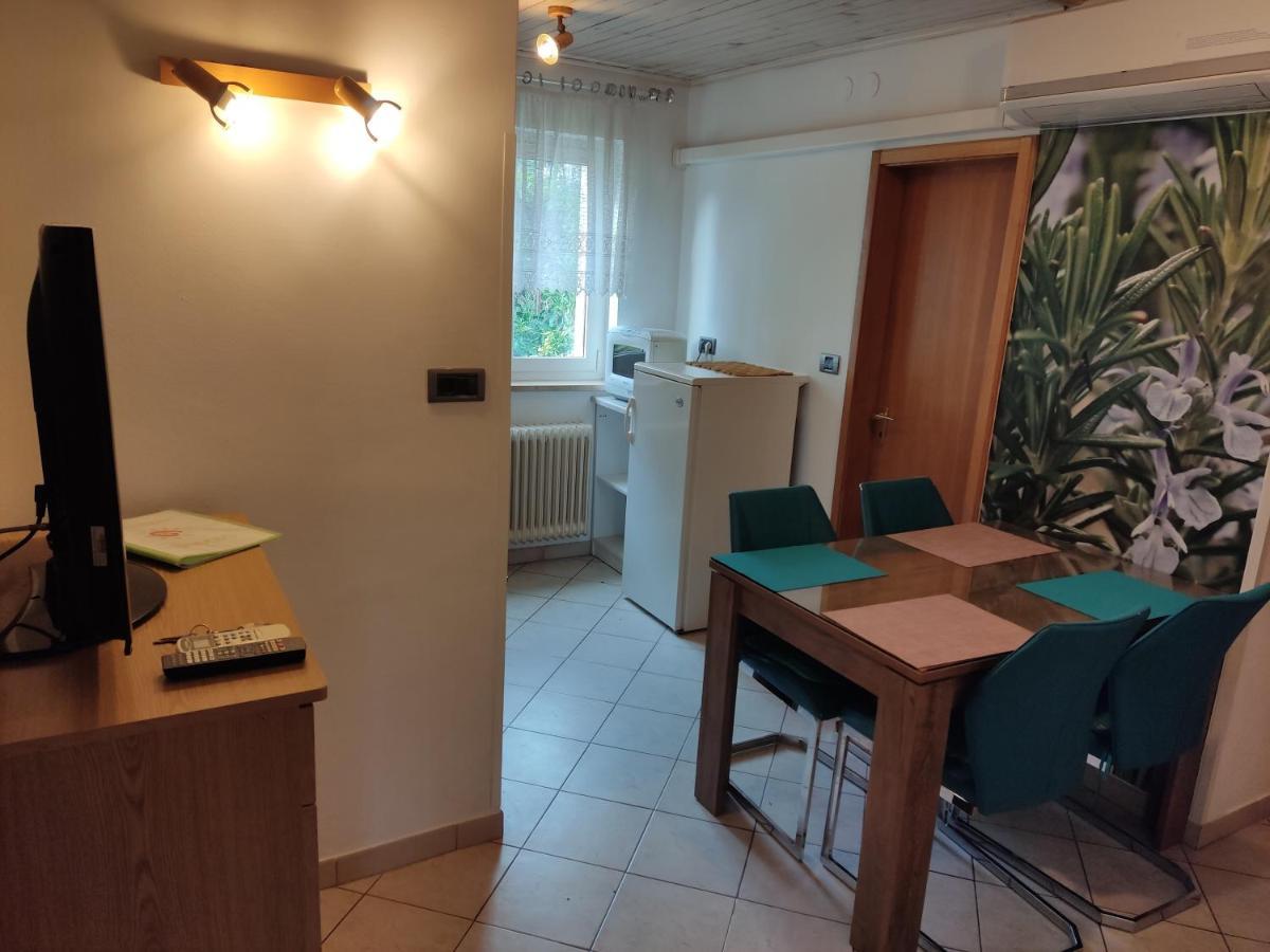 Apartments Samec Izola Εξωτερικό φωτογραφία
