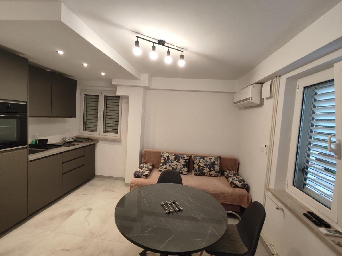 Apartments Samec Izola Εξωτερικό φωτογραφία