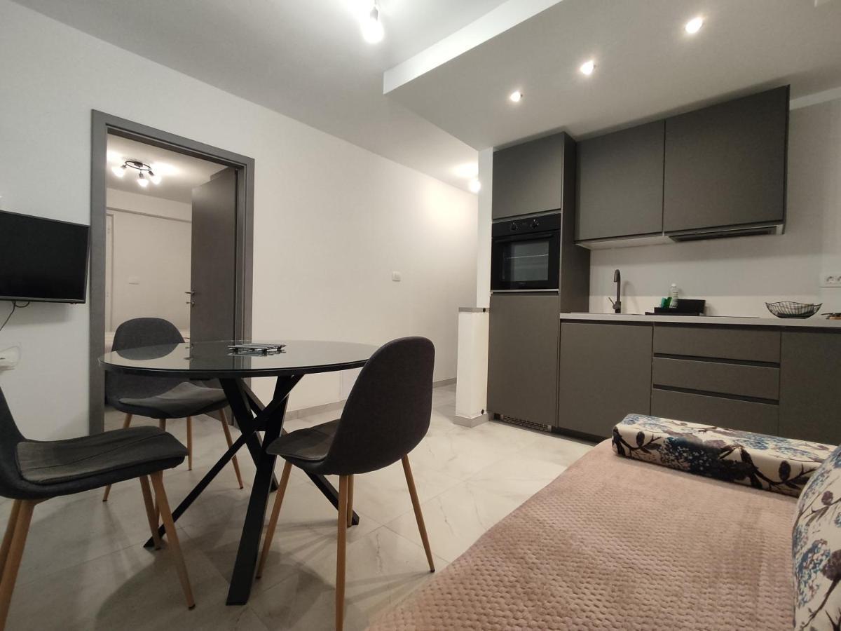 Apartments Samec Izola Εξωτερικό φωτογραφία